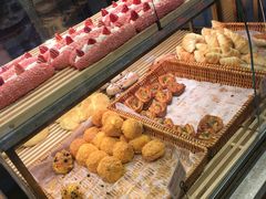 草莓面包-UH祐禾(光谷世界城店)