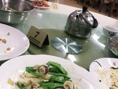 -辉记虾塘海鲜农庄
