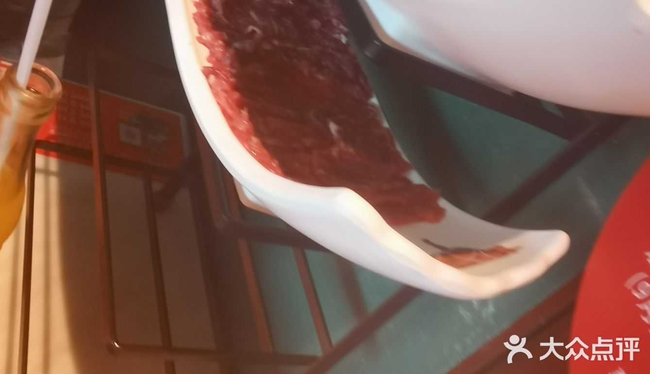 之前常吃的一家火锅店～好久都没来了～菜品还和之前差不
