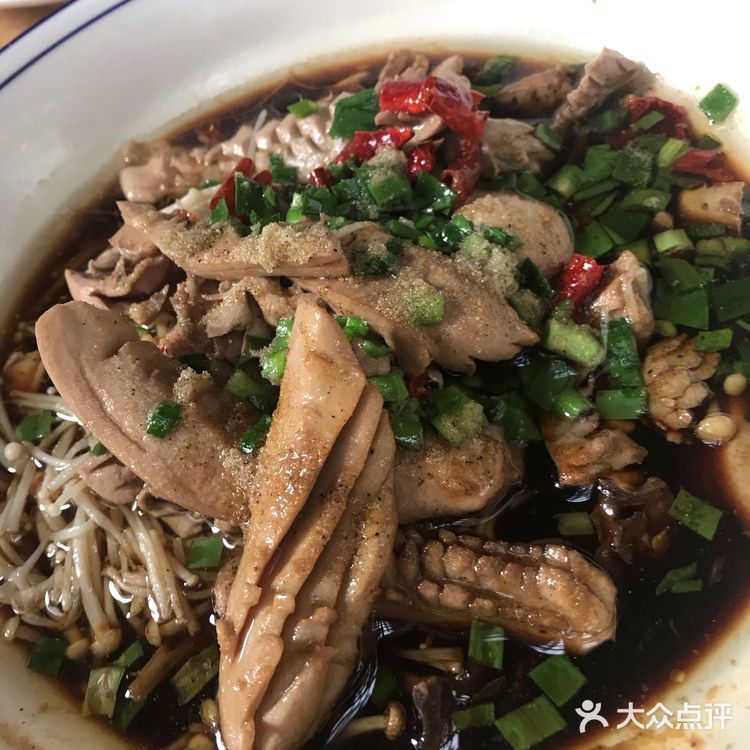 忘记菜名了 不咋的 底下是金针菇 一点都不苏帮菜