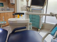 -上海仁爱医院口腔科 · 种植