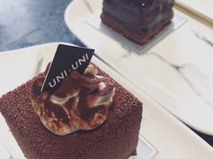 -UNI UNI(环亚凯瑟琳店)