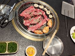 -何发发和牛烧肉·鳗鱼榴莲放题自助(乐峰广场店)