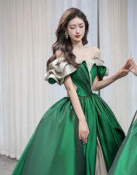 -衣贝姿婚纱礼服馆