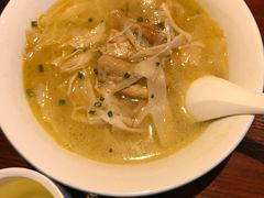 油豆腐煨鲜笋-唐师傅湘西名菜馆(武陵路店)