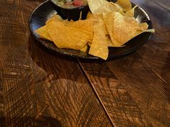 自制牛油果酱配玉米片-Q MEX 库迈墨西哥餐吧(三里屯店)