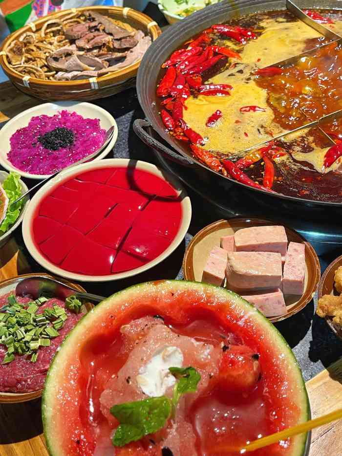 田棒棒火锅(解放碑店)-"[薄荷]环境: 就是重庆巷子里面的火锅,.