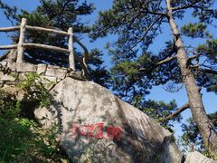 -罗田薄刀峰风景区