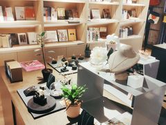 -光海书局(南京东路第一百货店)