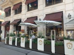 门面-Cafe Sacher(WIEN)