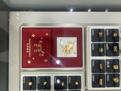 -周大福CHOW TAI FOOK(浦东八佰伴店)