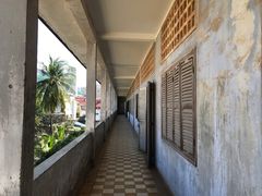 -吐斯廉屠杀博物馆