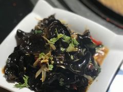 -人民公社铁锅炖·东北菜(卫国道店)