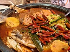 -探鱼·鲜青椒爽麻烤鱼(银泰城店)