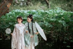 -一揽芳华汉服旗袍体验馆(拙政园店)