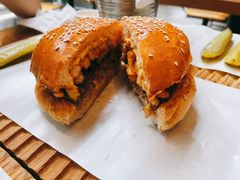 薯条汉堡-悠航SLOWBOAT(三里屯店)
