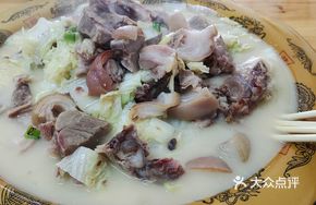 Braised Pork Shank with Chinese Cabbage