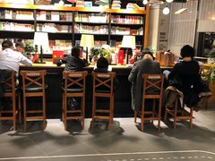 -西西弗书店&矢量咖啡(凯德晶萃广场店)