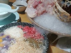 -洪氏嗨捞·广东猪肚鸡·椰子鸡火锅(西咸万象城店)