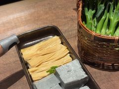 -蘑界·野生菌火锅(深业上城店)