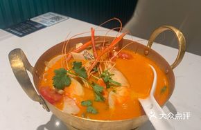 Vietnamese Seafood Tom Yum Soup