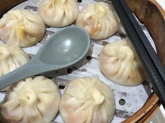 -馋三尺蟹粉小笼(人民广场店)