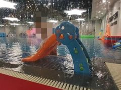 -蓝旗亲子游泳(范湖万达广场店)