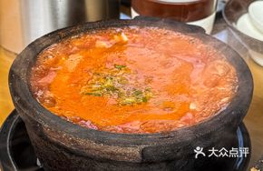 Sautéed Tofu with Tomato in Clay Pot