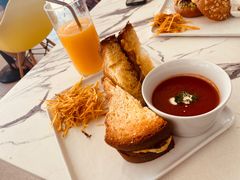 -The Sunny Side Cafe Station 1