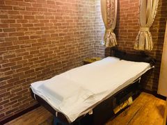 -莱蔻·圣灸堂·推拿艾灸(天山店)