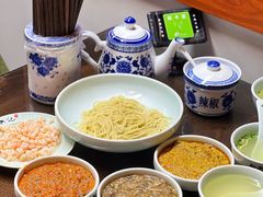 -裕兴记•蟹黄面馆(人民广场店)