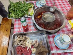 -金鼎雪山牦牛杂火锅(理县总店)