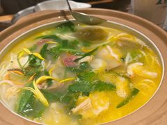 -云海肴·汽锅鸡·云南代表菜(浦江欢乐颂店)