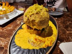 瀑布芝士牛肉汉堡-Let'sBURGERplus·非常创意汉堡(三里屯店)