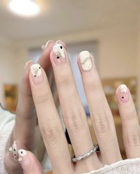-桃色美甲沙龙