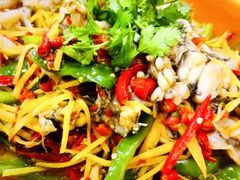 鲜锅美蛙-盐与味葱葱鲫鱼•自贡菜江湖菜(春熙店)