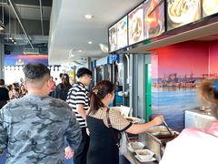 -彩虹云霄酒店75层国际自助餐