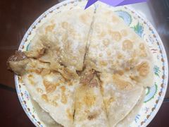 牛肉饼、锅茶、风干小米饭、肚包肉-敖特尔蒙餐馆