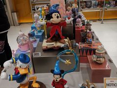 -泡泡玛特POPMART(蓝色港湾店)