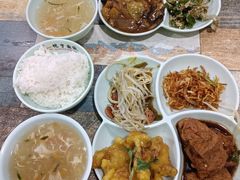 -晓宇盒饭(民安街店)