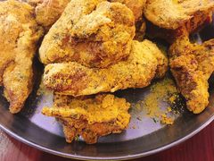 -BHC炸鸡(明洞总店)