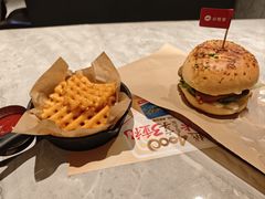 招牌秘制鸡腿堡-必胜客(白石桥店)
