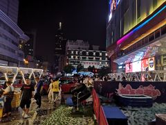 -吾悦广场(南京鼓楼店)