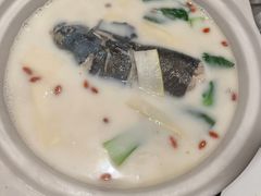 -泉畔人家·老济南经典鲁菜(大明湖店)