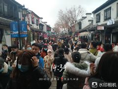 -南门头上美食街