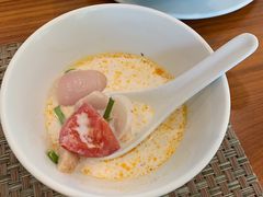 -Chom Cafe and Restaurant