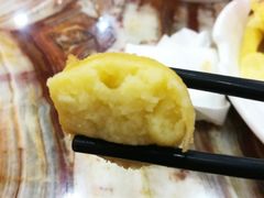 椿记榴莲酥-椿记烧鹅(建干路店)