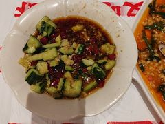 -肥肥虾庄·金牌油焖大虾(汉口城市广场店)