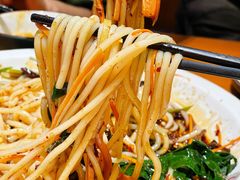 滇味凉米线-老滇山寨•云南特色菜•地方菜•民族风情歌舞表演(金碧店)