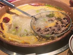 -洱火云南酸菜牛肉火锅(石景山当代商城店)